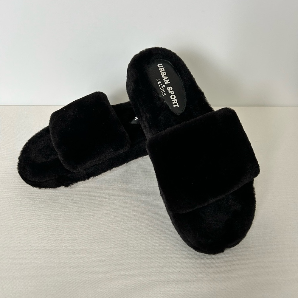 NWOT-JSlide black fur, 1 inch platform slippers by Urban Sport. Size 7.
